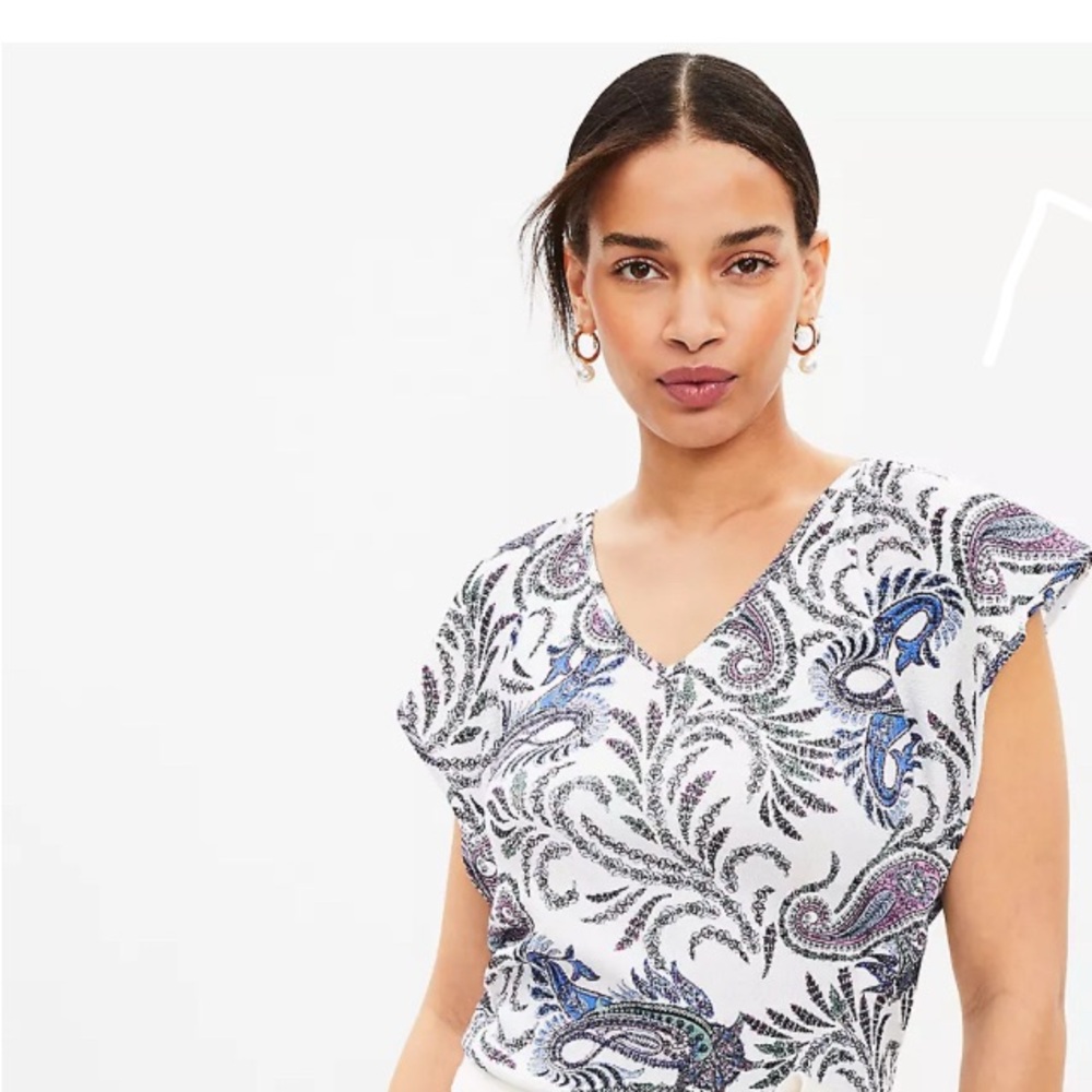 Petite Paisley Flutter Sleeve V-Neck Top